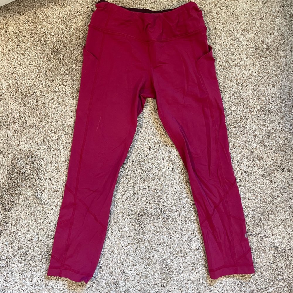 Red lululemon cropped size 6 leggings